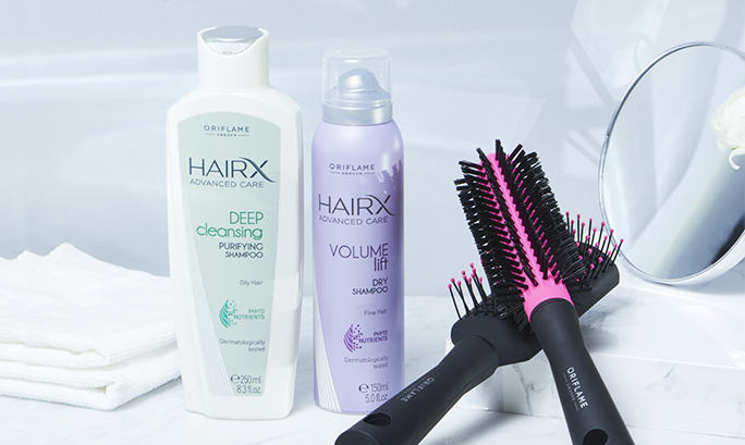 HairX-sampoo, -kuivasampoo ja hiusharjoja